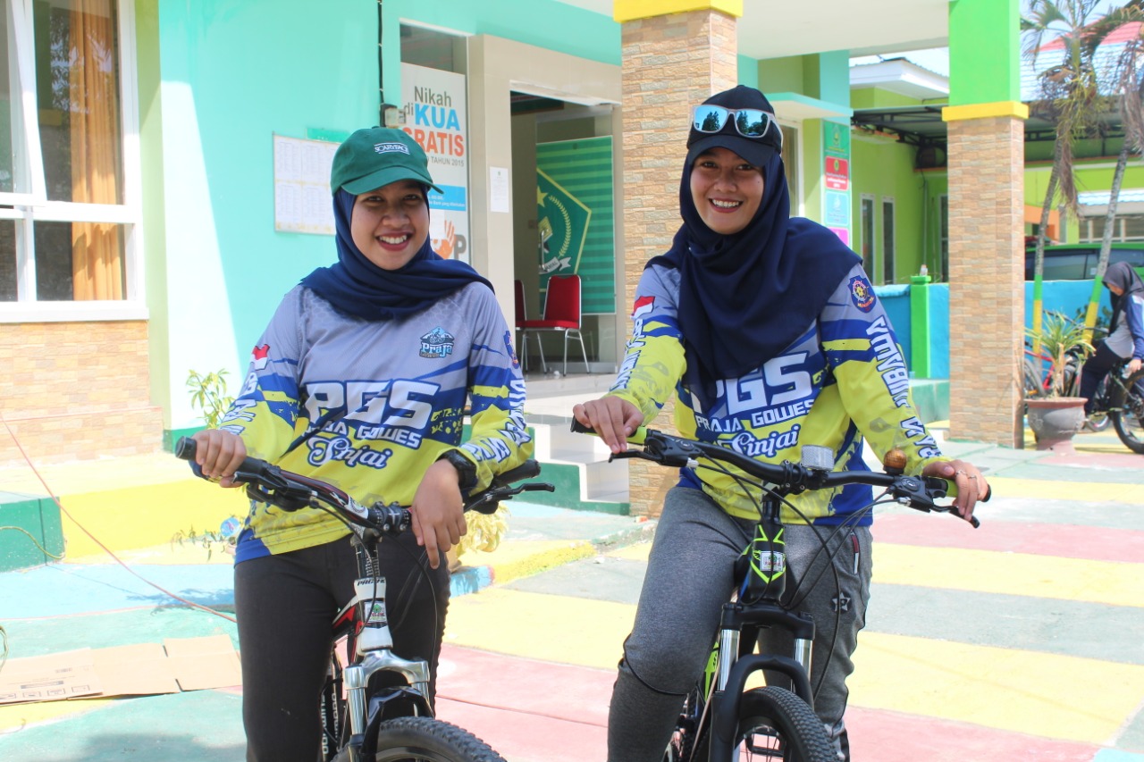 Dua Srikandi Cantik Satpol PP Sinjai, ikut Meriahkan Fun
