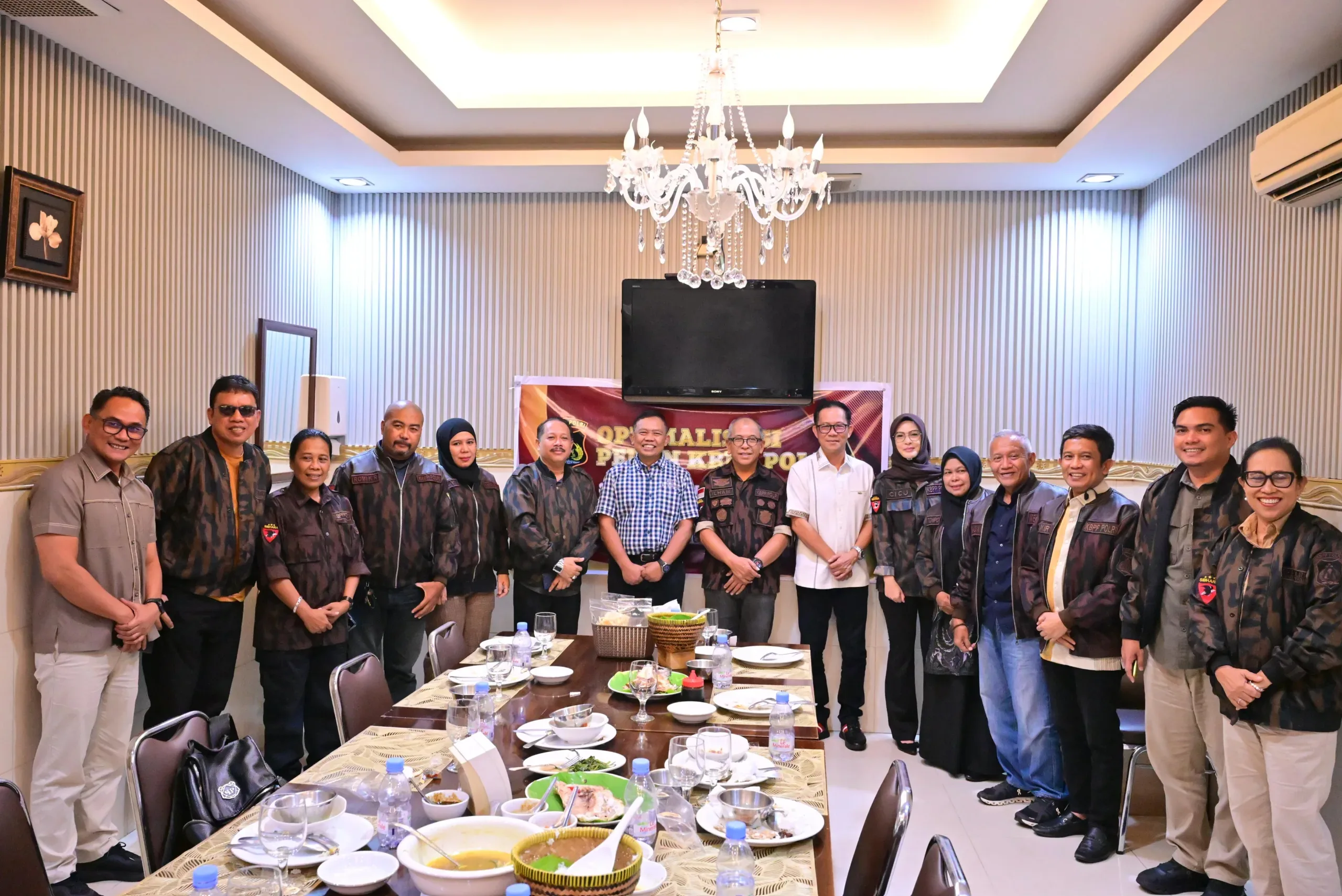 GIAT SILATURAHMI TIM BAINTELKAM POLRI DENGAN KELUARGA BESAR PUTRA-PUTRI POLRI SULAWESI SELATAN