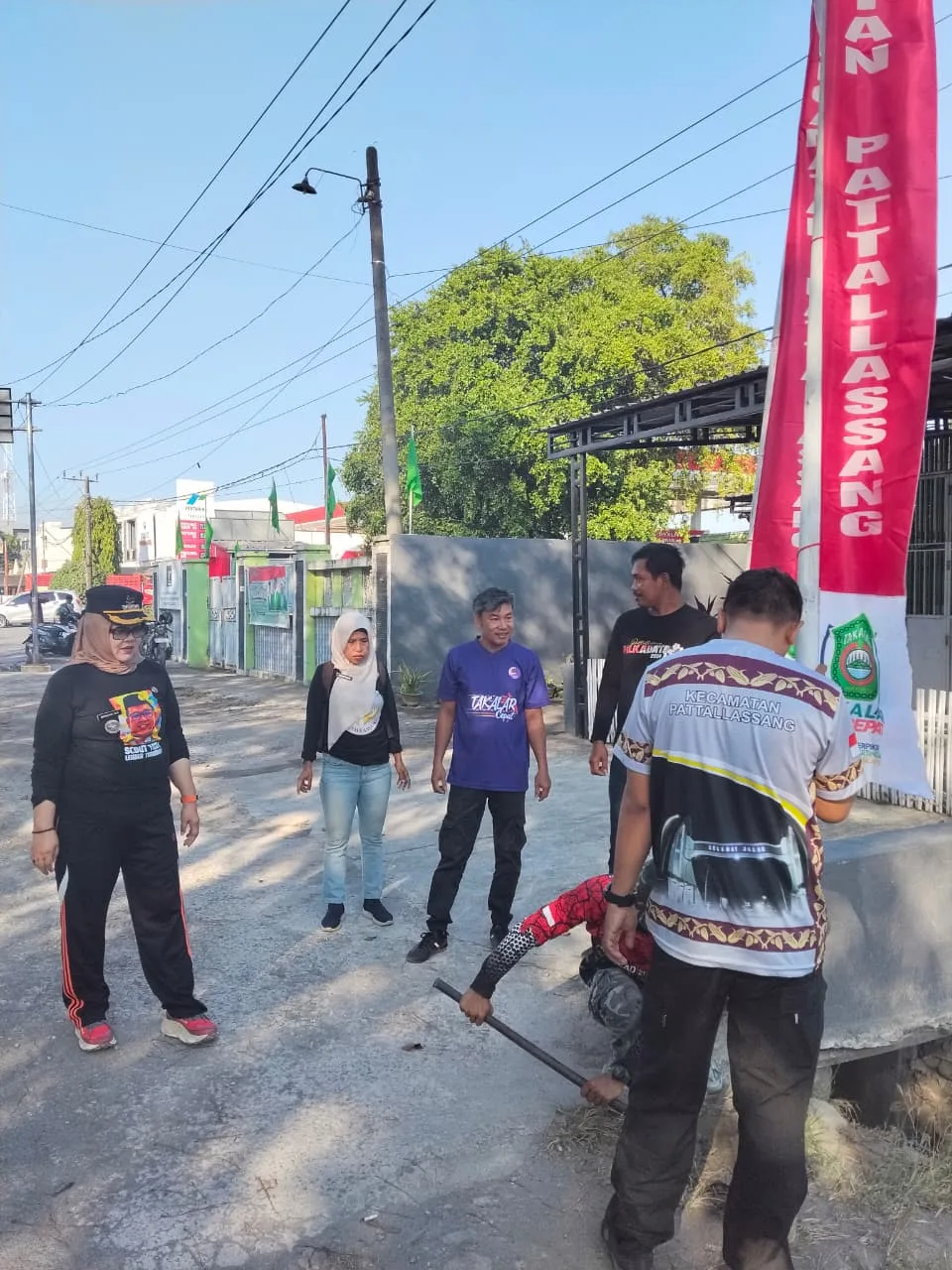 IMG-20260731-WA0018 Merah Putih Berkibar di Pattallassang, Camat Bansuhari Said Pimpin Gerakan Pemasangan 600 Umbul-Umbul