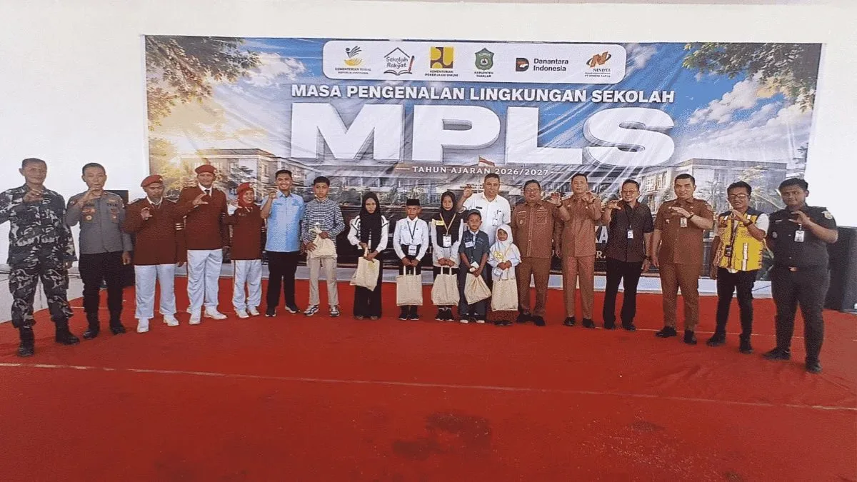 Pesan Bupati Daeng Manye Sekolah Rakyat Takalar Lahirkan Pemimpin Masa Depan Pesan Bupati Daeng Manye Sekolah Rakyat Takalar Lahirkan Pemimpin Masa Depan