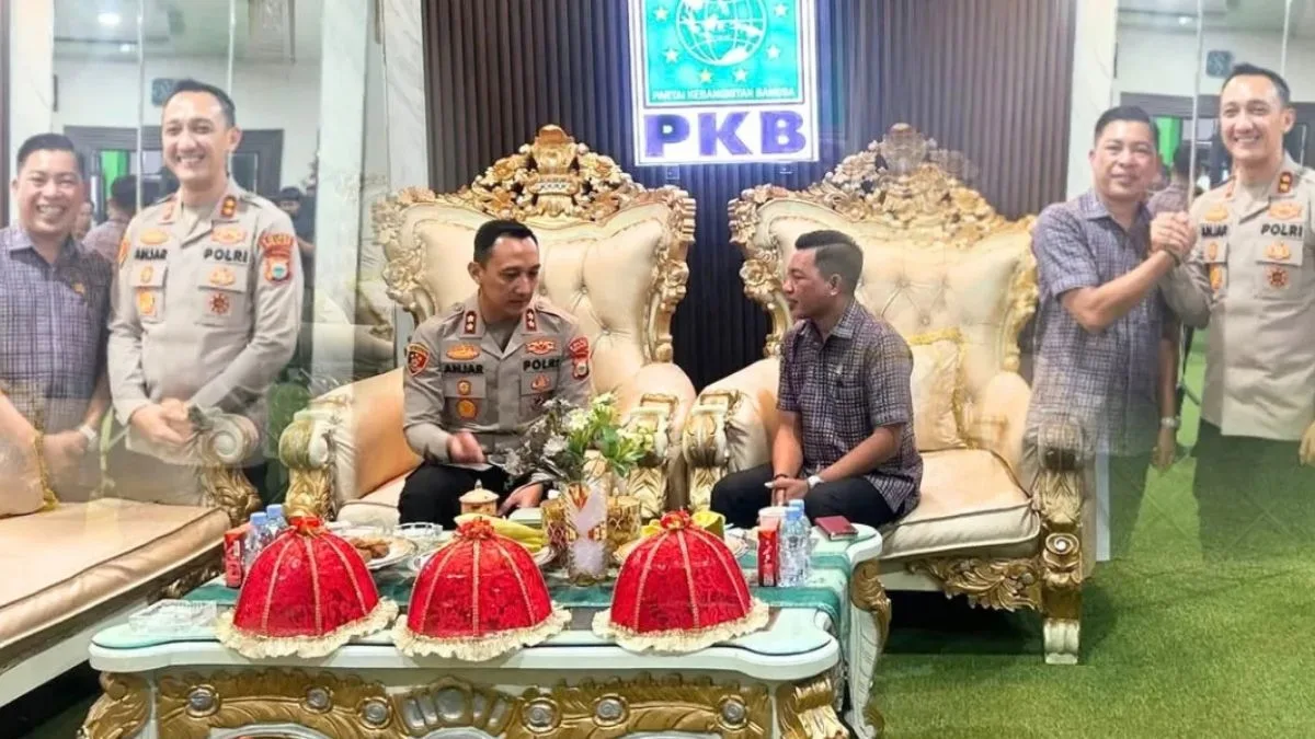 Ketua DPRD Takalar Terima Kunjungan Kapolres Baru, Dorong Sinergi Polisi dan Legislatif Ketua DPRD Takalar Terima Kunjungan Kapolres Baru, Dorong Sinergi Polisi dan Legislatif